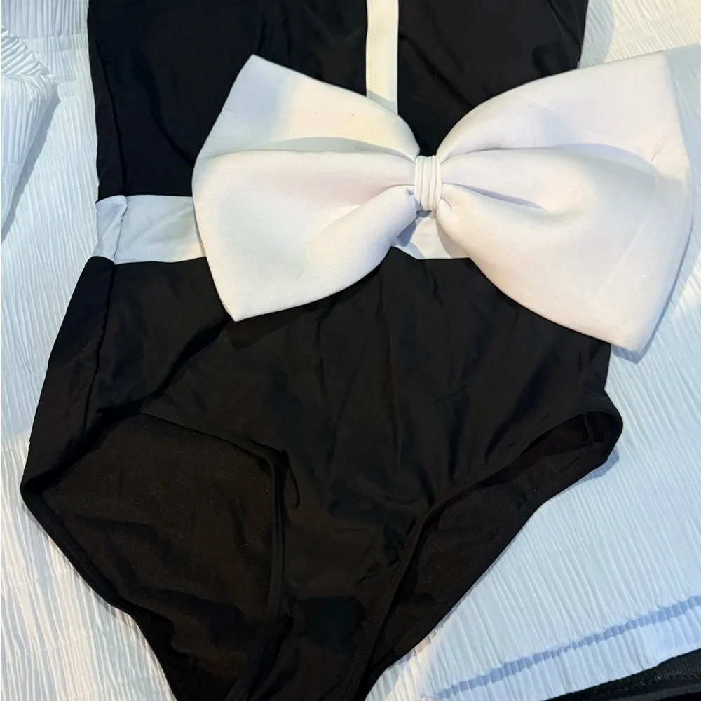 Stylish Black and White Women’s One Piece NWT small